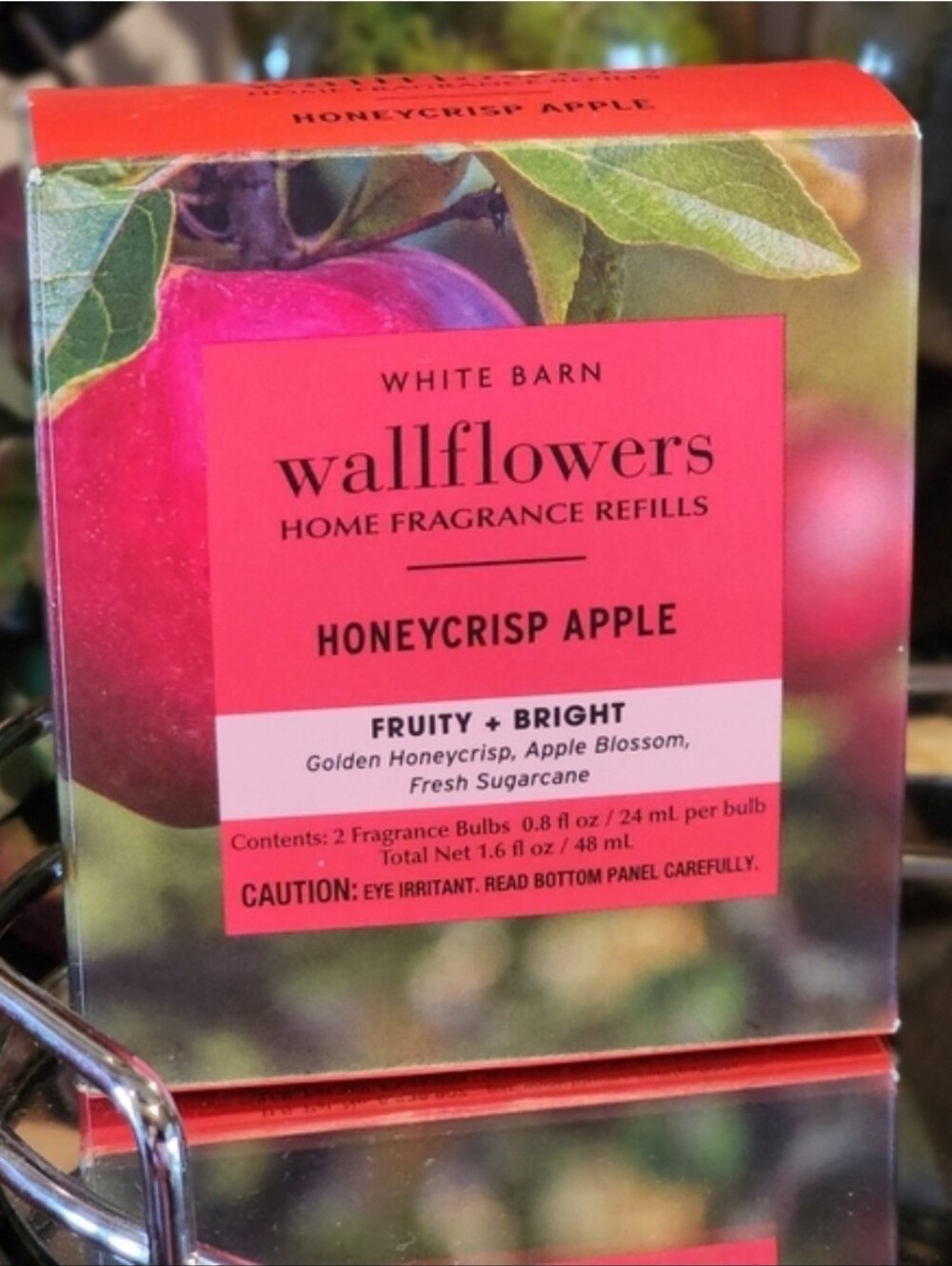Disney Villains Malificient Nightlight Wallflower & 2 Refills - Honeycrisp Apple - Picture 4 of 6